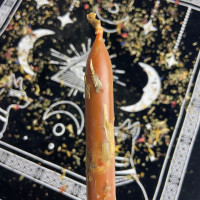 Желтая восковая свеча с ароматом конвалий, высота 18 см, натуральный пчелиный воск