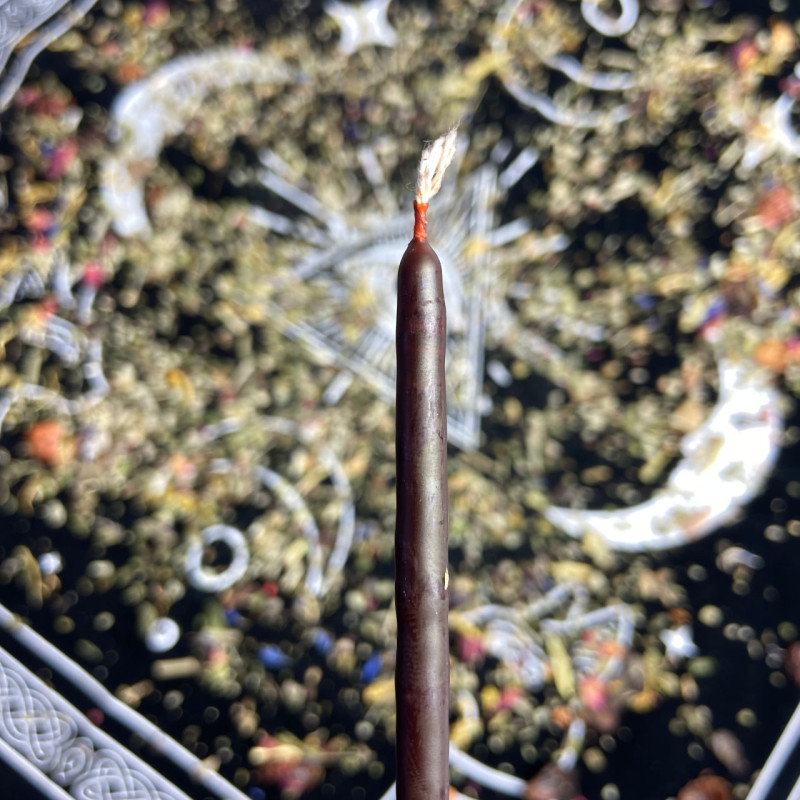 Тонкі воскові свічки коричневі 18 см, 20 шт – для змов та ритуалів