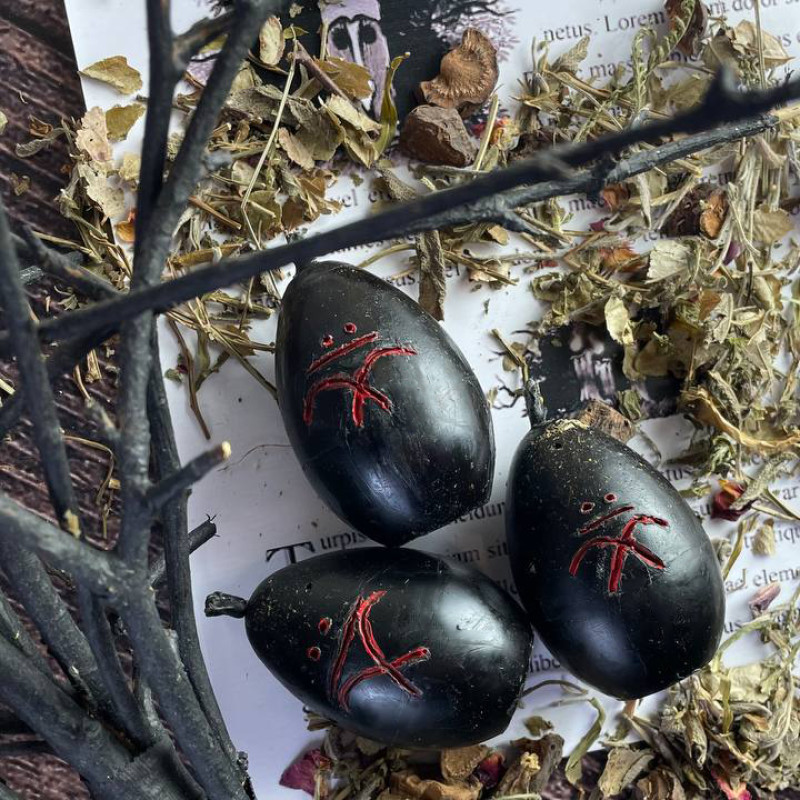 Воскова чорна свічка "Чорні яйця" з полином для очищення, набір 3 шт (6 см)