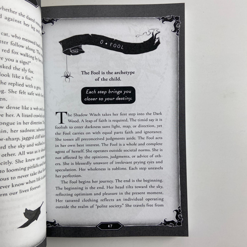 Карти Таро Dark Wood Tarot Темний ліс подарунковий набір з книгою