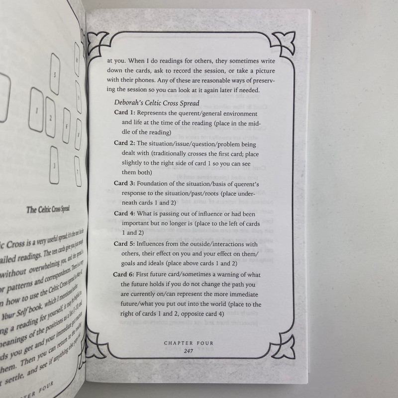 Подарунковий набір карти Таро Everyday Witch Tarot з книгою Deborah Blake