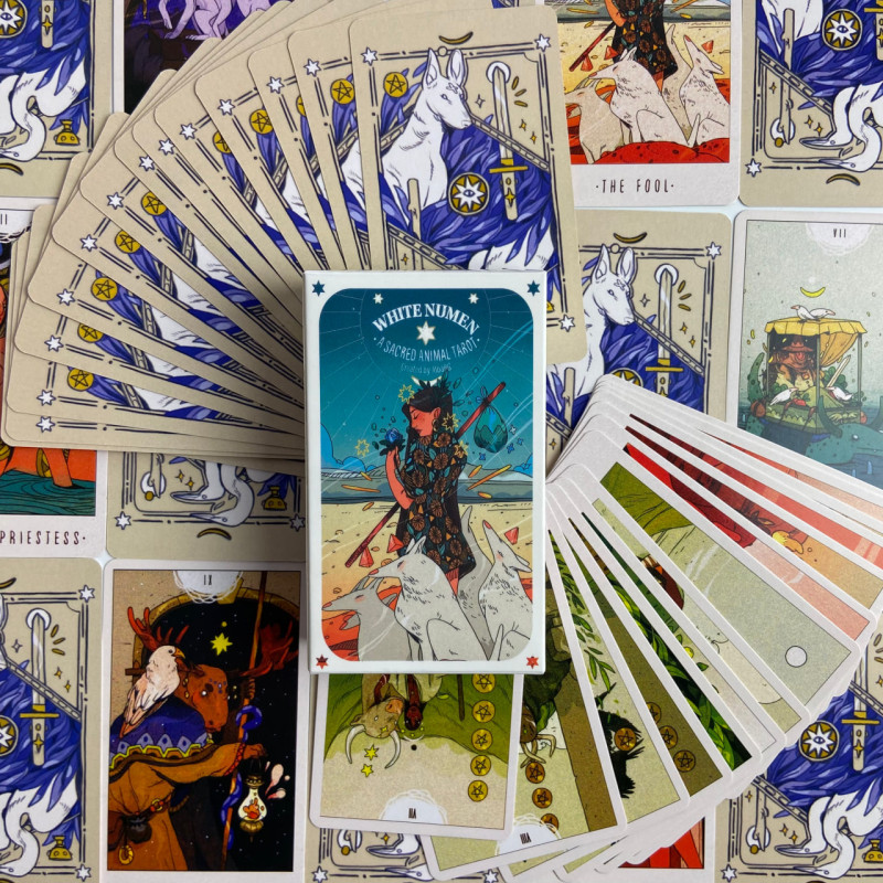 Карты Таро White Numen Tarot Белого Божества уменьшенная колода по системе Уэйта