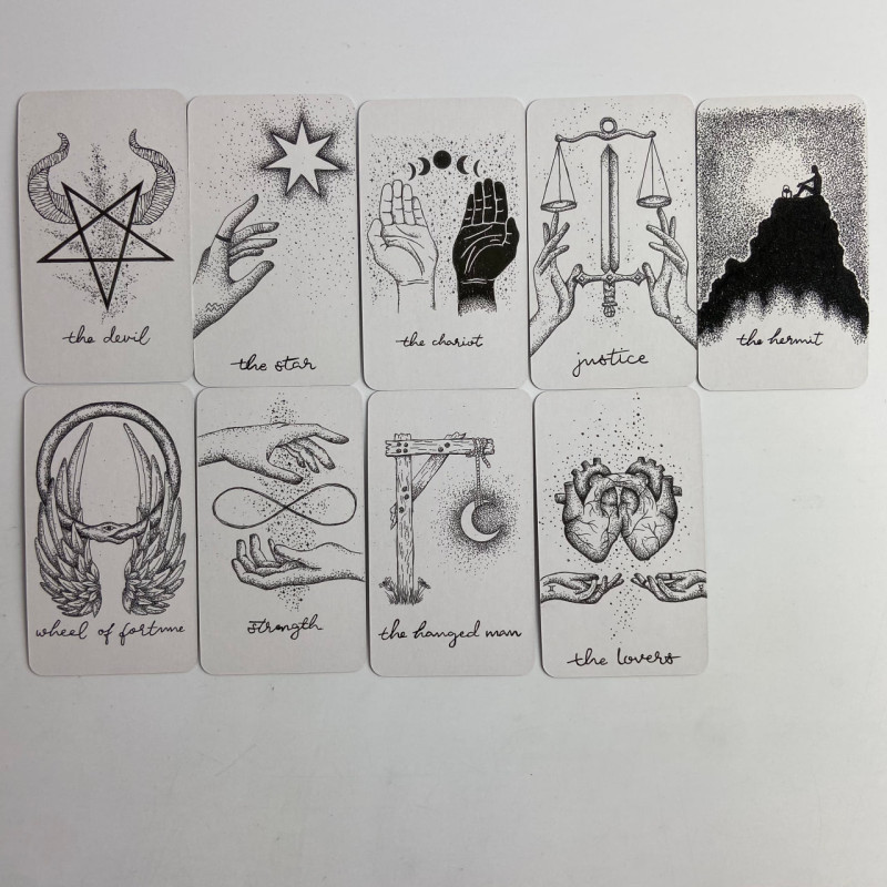 Карти Таро The Wandering Moon Tarot Блукаючого Місяця зменшена колода