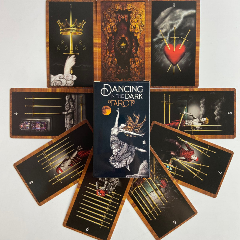 Карты Таро Dancing in the Dark Tarot «Танцы в темноте», уменьшенная колода