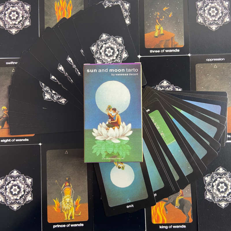 Карты Таро Sun and Moon Tarot «Солнце и Луна», уменьшенная колода