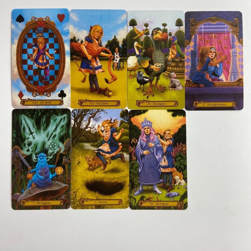 Карти Таро Tarot in Wonderland У країні чудес Барбара Мур колода Аліса в Дивокраї