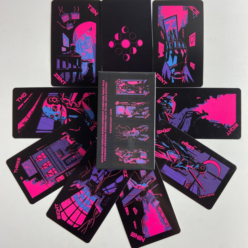 Таро карты The Neon Moon Tarot Deck «Неоновая Луна» киберпанк колода