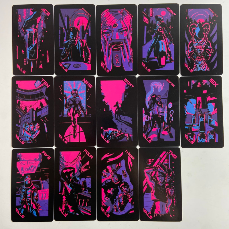 Таро карты The Neon Moon Tarot Deck «Неоновая Луна» киберпанк колода