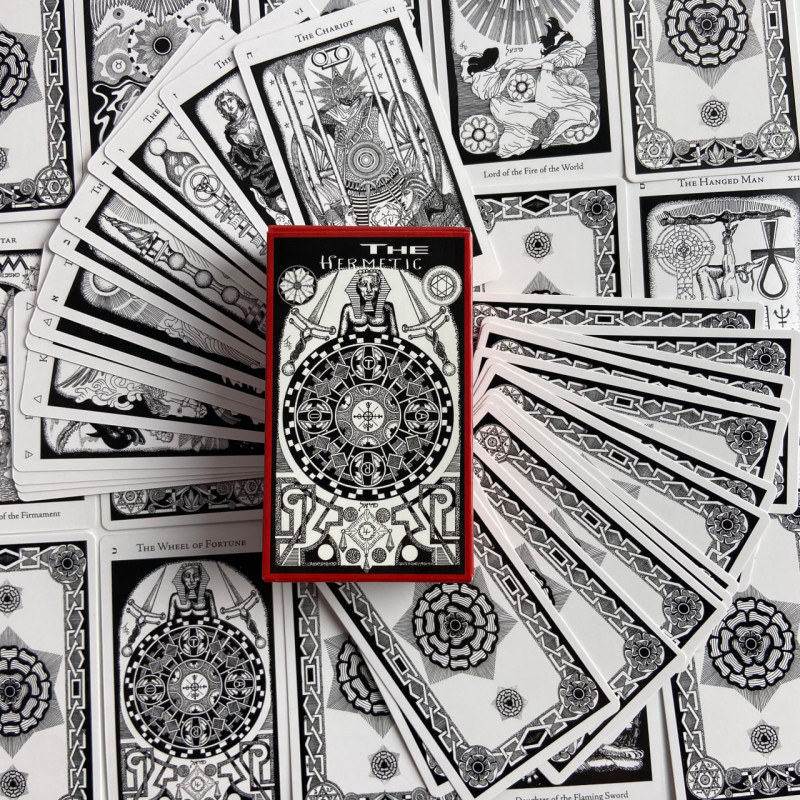 Карти Таро The Hermetic Tarot Герметичне Таро колода в чорно-білому стилі